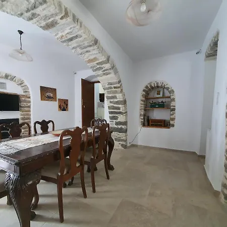 Pyrgos - Traditional House At Kaloxilos, Naxos בית נופש
