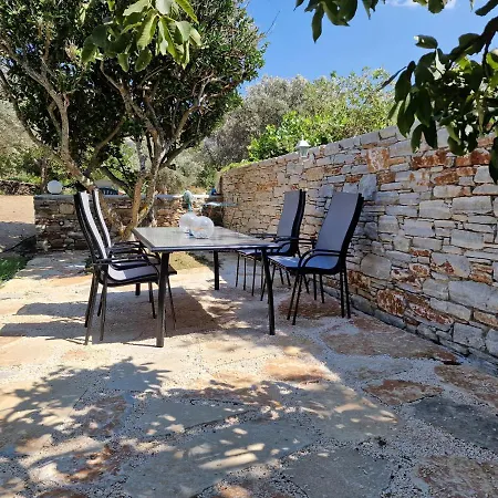 בית נופש Pyrgos - Traditional House At Kaloxilos, Naxos *