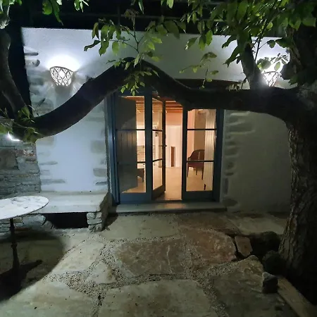 Pyrgos - Traditional House At Kaloxilos, Naxos Holiday home Khalkion