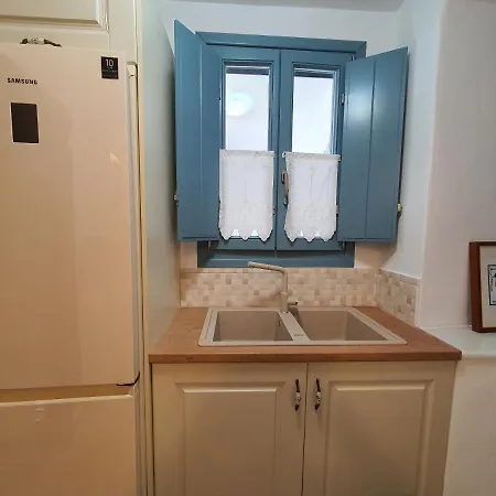 Pyrgos - Traditional House At Kaloxilos, Naxos