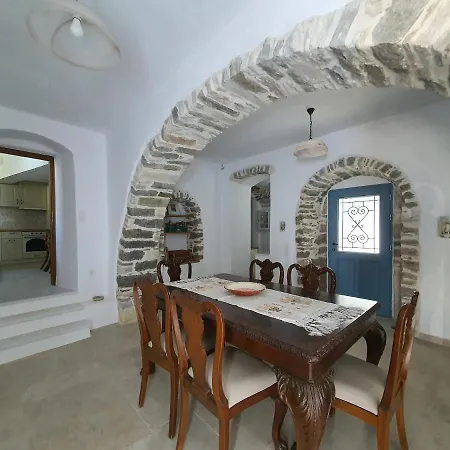 Dom wakacyjny Pyrgos - Traditional House At Kaloxilos, Naxos
